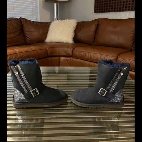UGG AUSTRALIA NAVY SUEDE BOOTS WITH GLITTER - Picture 5 of 6